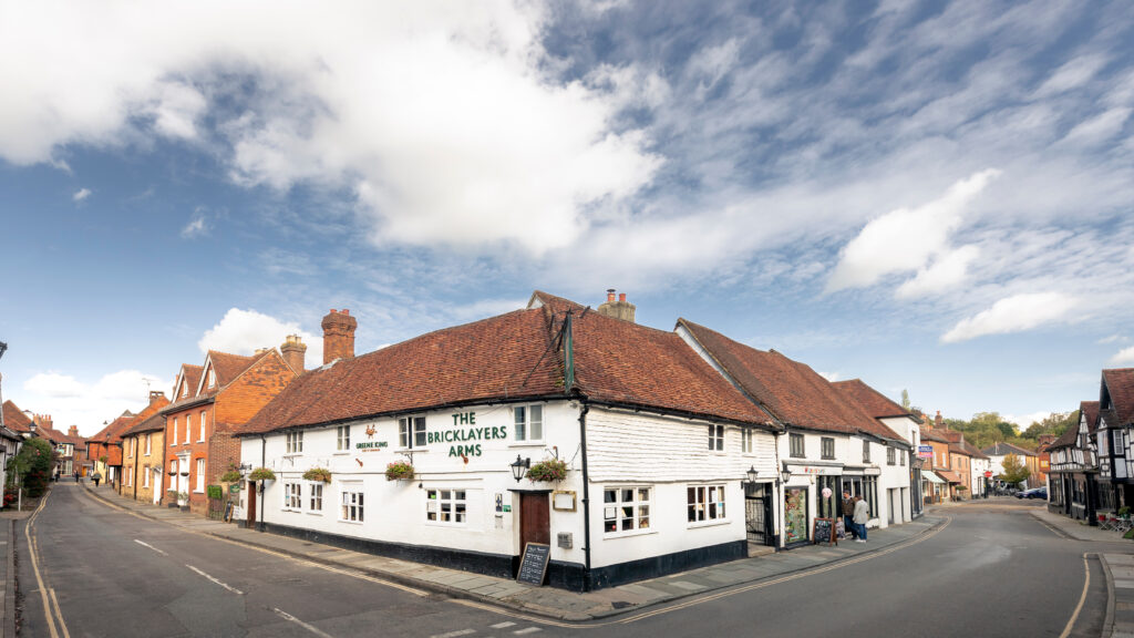 a view of North Street and Woll lane with view of The Bricklayers Arms pub in West Street, Midhurst, West Sussex.